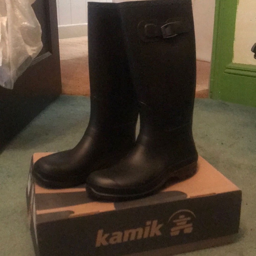 Kamik Rain Boots Size 8